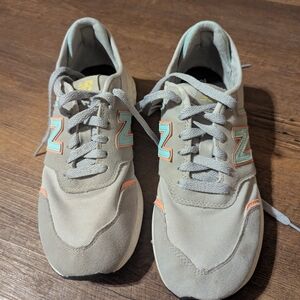 New Balance Gray and Green Sneakers Suede Mesh Design